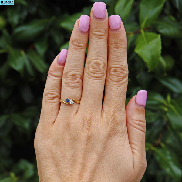VINTAGE SAPPHIRE & DIAMOND 18CT GOLD 'TOI ET MOI' RING