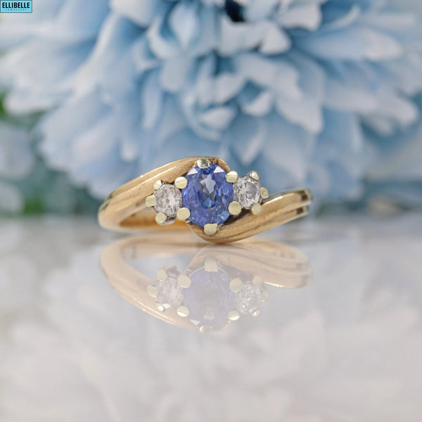 VINTAGE SAPPHIRE & DIAMOND 9CT GOLD BYPASS RING - 1990