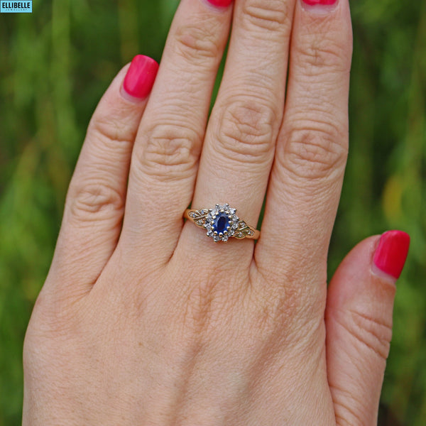VINTAGE SAPPHIRE & DIAMOND 9CT GOLD CLUSTER RING