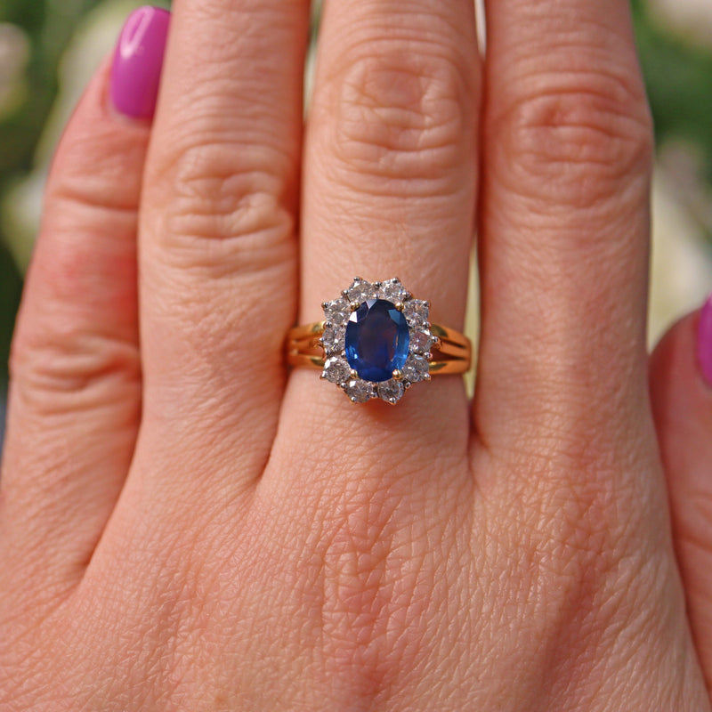 Ellibelle Jewellery VINTAGE SAPPHIRE & DIAMOND GOLD CLUSTER RING