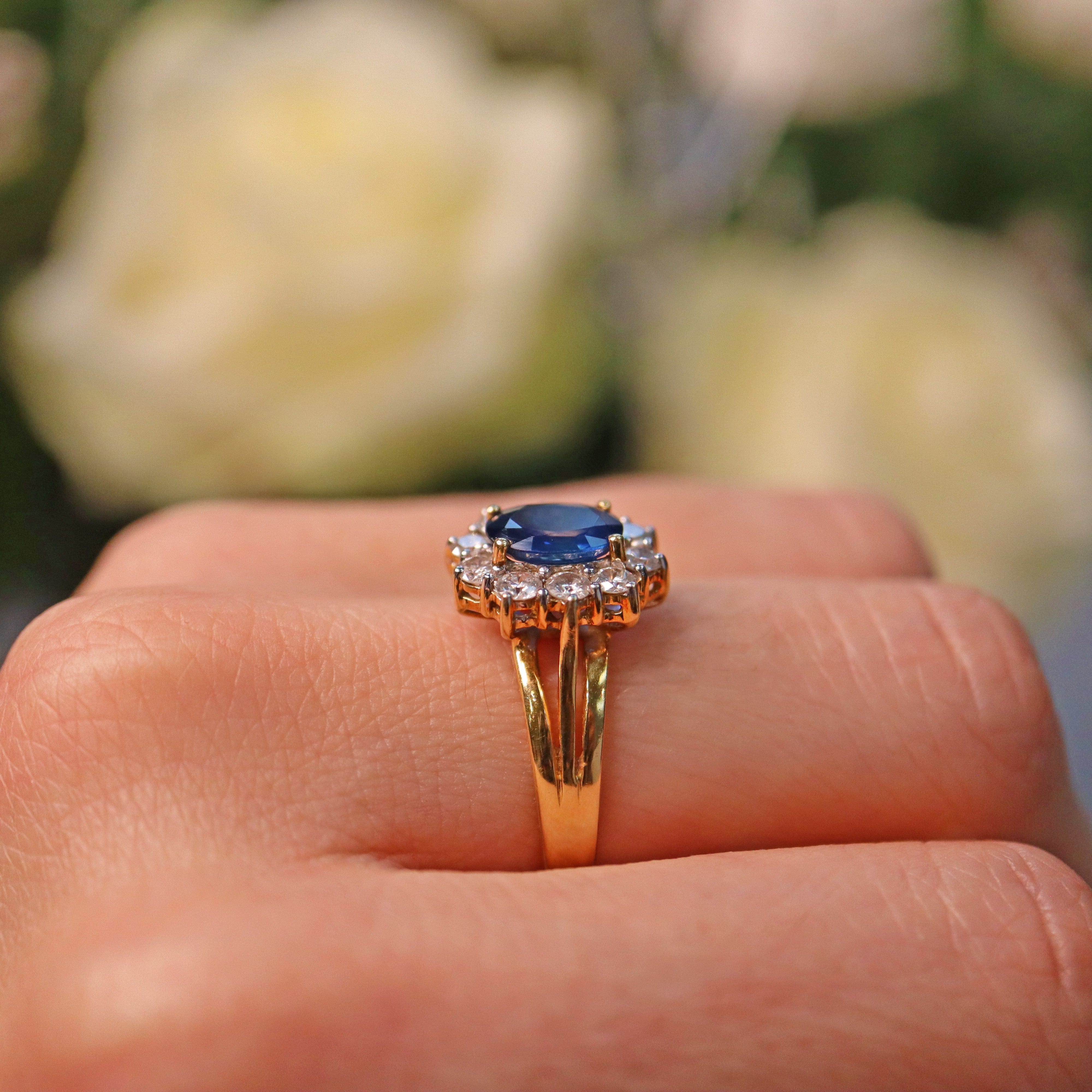 Ellibelle Jewellery VINTAGE SAPPHIRE & DIAMOND GOLD CLUSTER RING